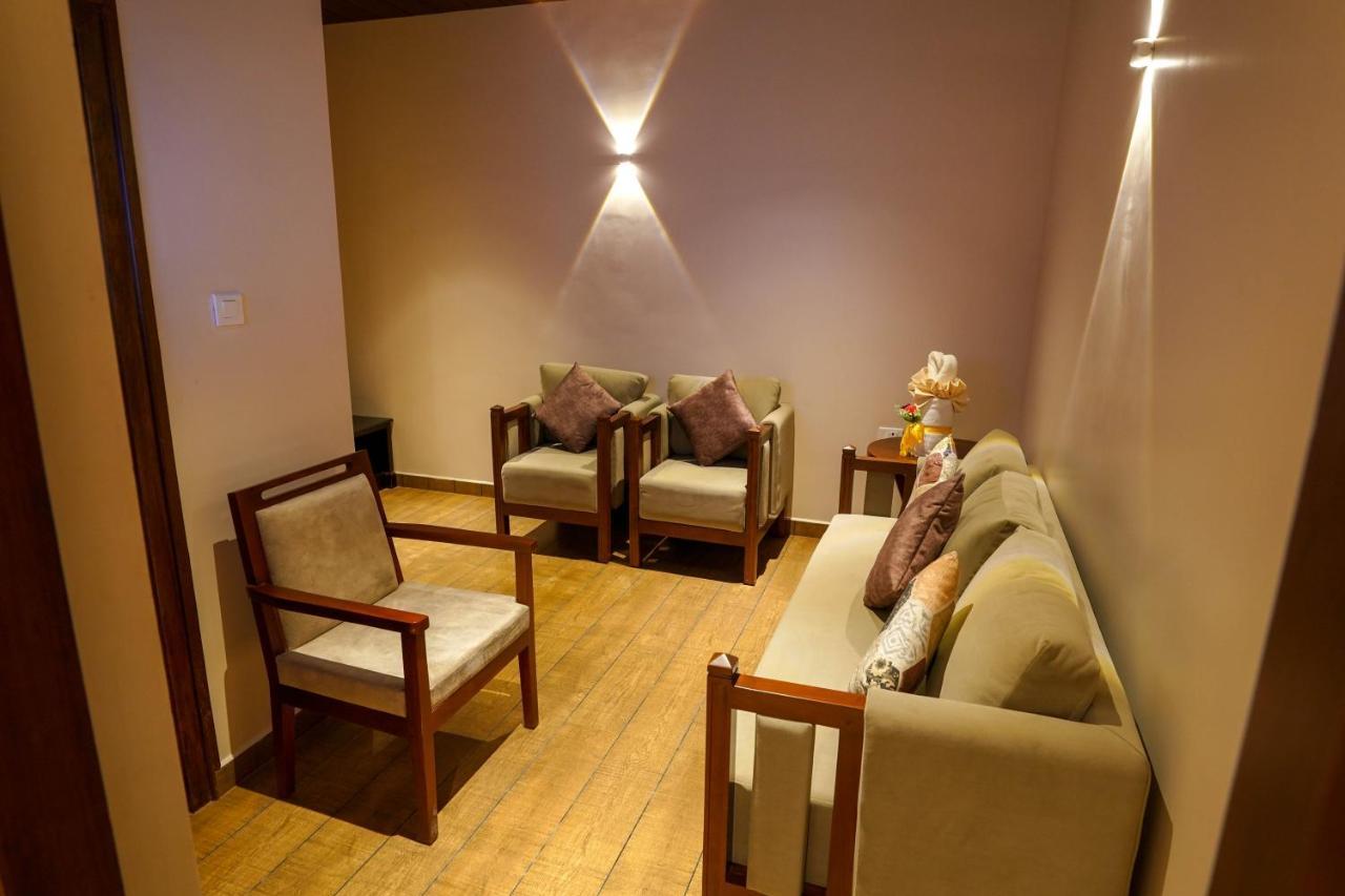 קוטאיאם Hotel Heritage Plaza מראה חיצוני תמונה